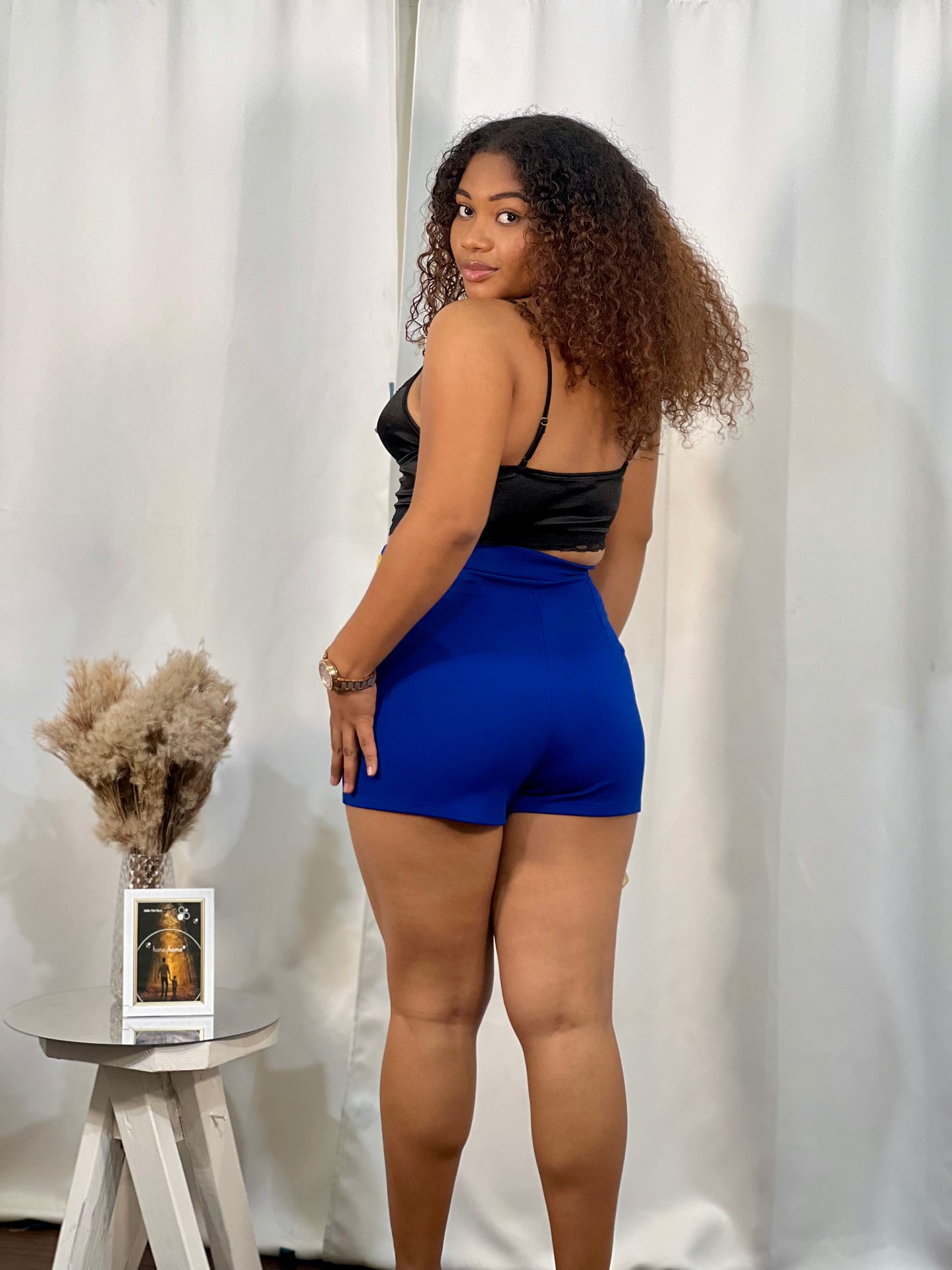 BACK TO THE BASICS ELASTIC WAIST SHORTS