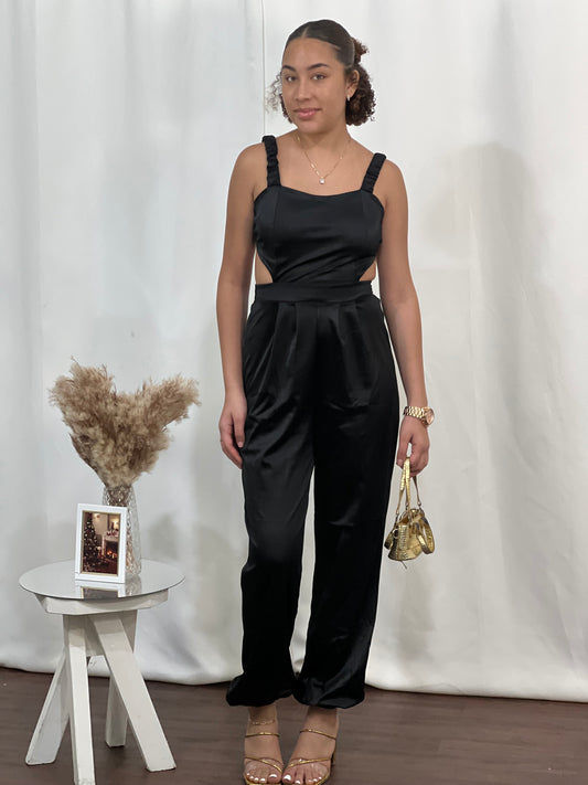 BACKLESS SCRUNCHED STRAP JUMPSUIT WITH BOW