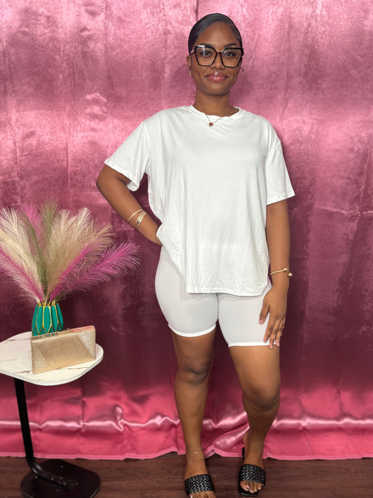 OVERSIZED T-SHIRT/ BIKER SHORTS SET